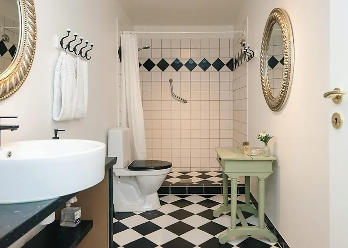 Nyaraló 4 Star In *